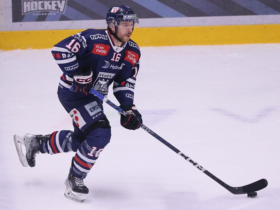 Három gólos hátrány után hosszabbításban nyert Bécsben a Fehérvár